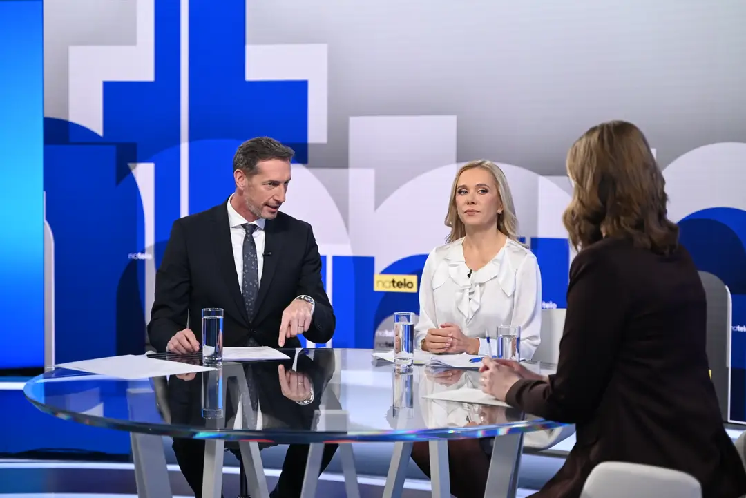 Na telo s ministerkou hospodárstva Denisou Sakovou a predsedom KDH Milanom Majerským 