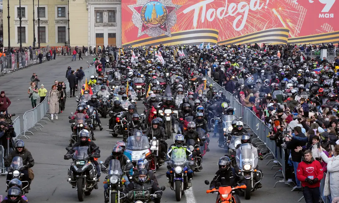  Ruský motorkársky klub Noční vlci, ktorý má väzby na Kremeľ, vyrazil na "vlasteneckú" spanilú jazdu z Moskvy do Berlína.