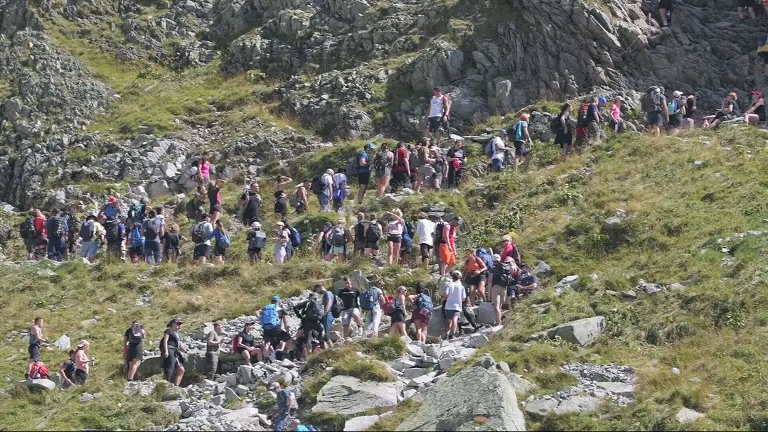 Preplnené chodníky na Rysoch