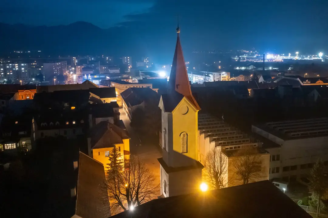 SHMÚ vydalo upozornenie na smogovú situáciu v Liptovskom Mikuláši a okolí