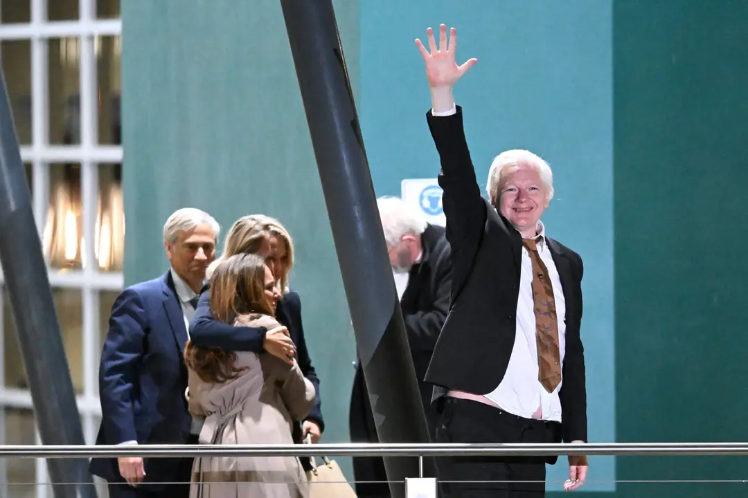 Julian Assange po prílete do rodnej Austrálie.