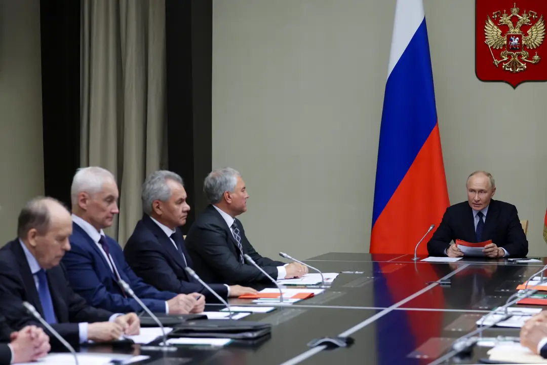Ruský prezident Vladimir Putin vedie rokovanie ruskej Bezpečnostnej rady.