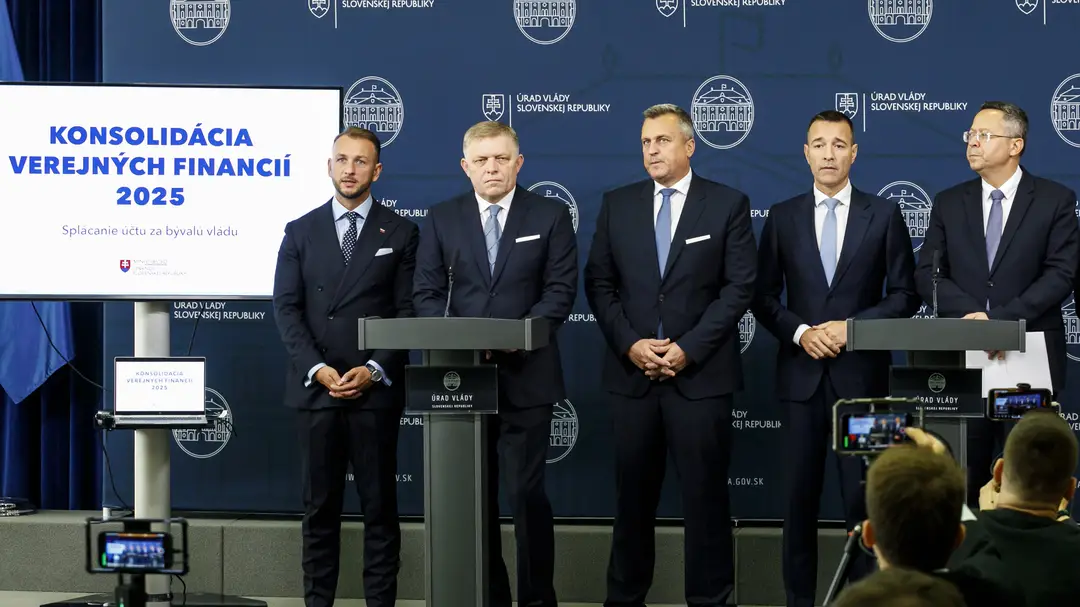 Vláda predstavila balík konsolidačných opatrení. 