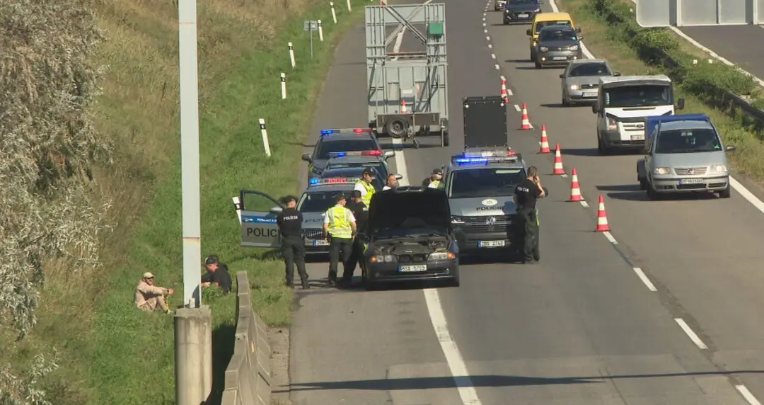 Auto, ktoré prenasledovali policajti.
