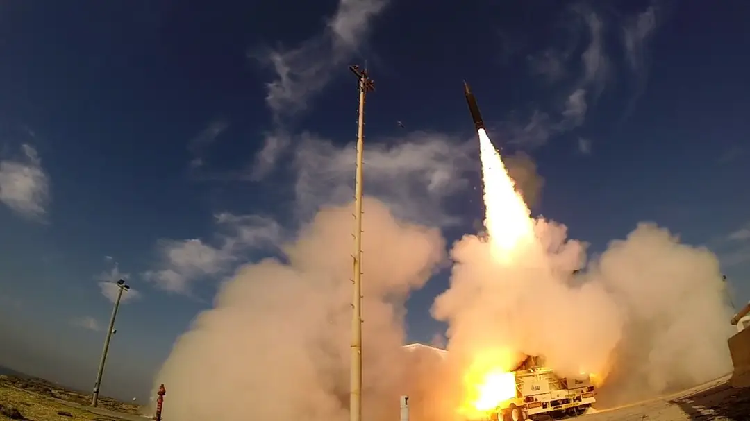 Izraelský protiletecký systém Arrow - 3 v akcii.