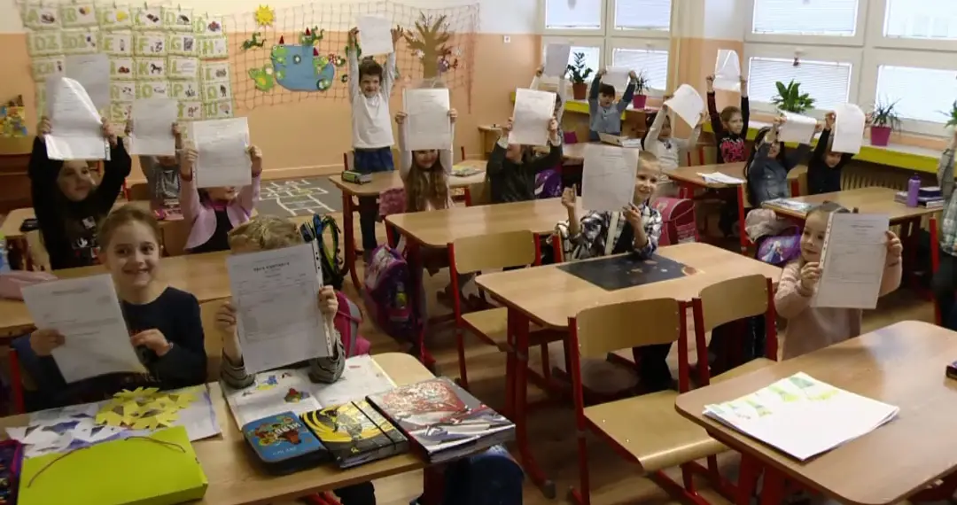 Žiaci dostali polročné vysvedčenie. Boli sme pri tom