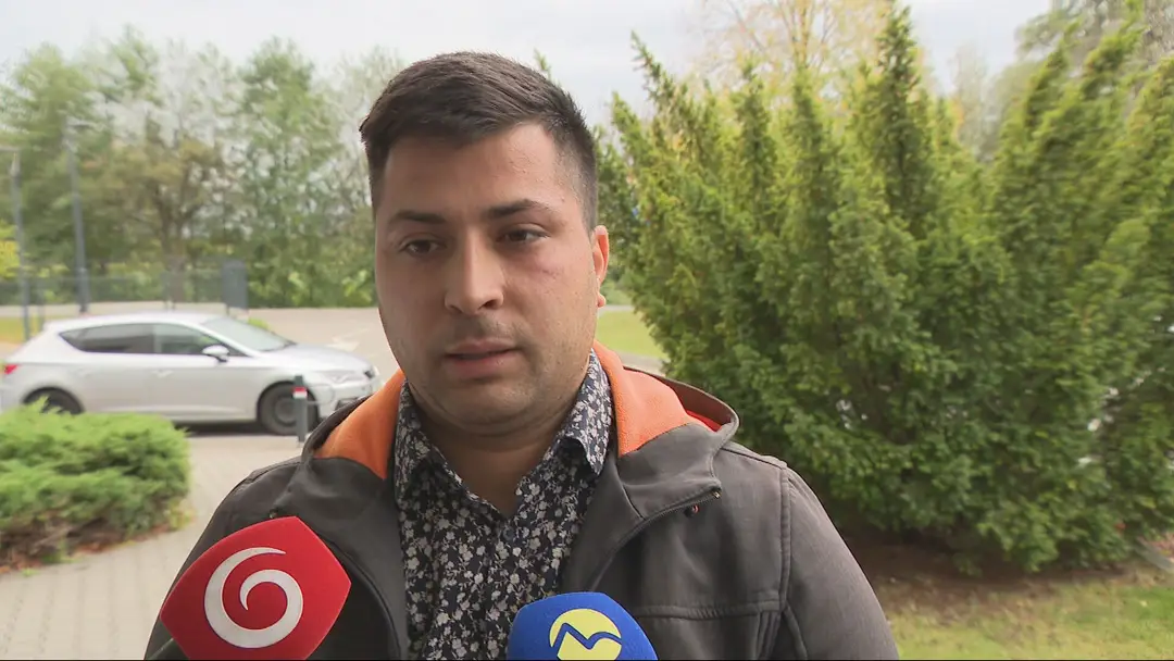 Mladík tvrdí, že ho policajti zbili.