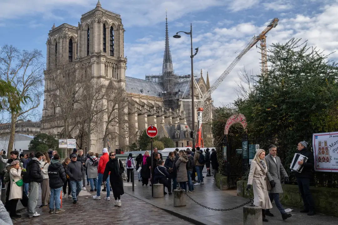 V Paríži sa znovuotvorila katedrála Notre-Dame