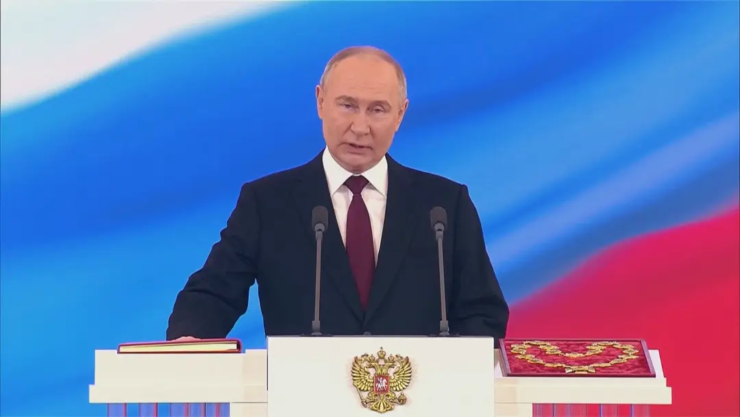 Vladimir Putin zložil prezidentský sľub.