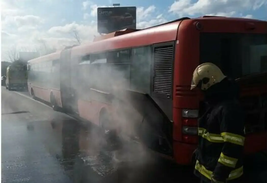 Horiaci autobus.