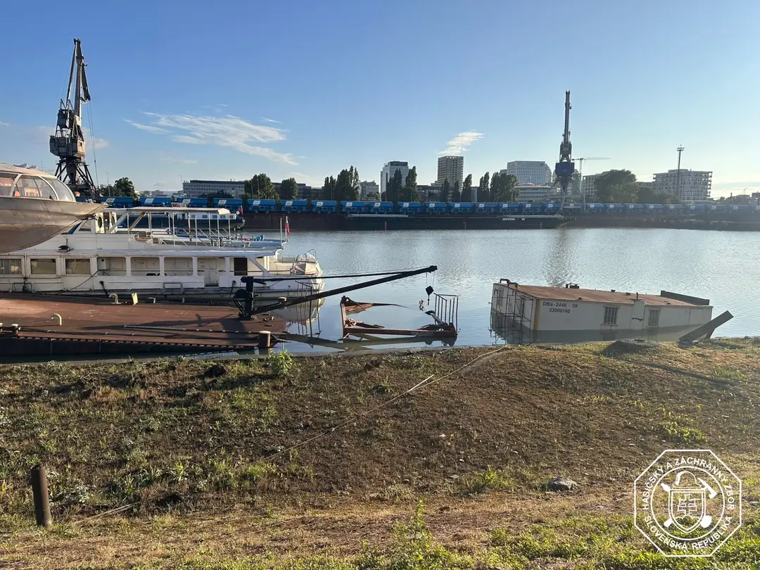 Loď Raketa