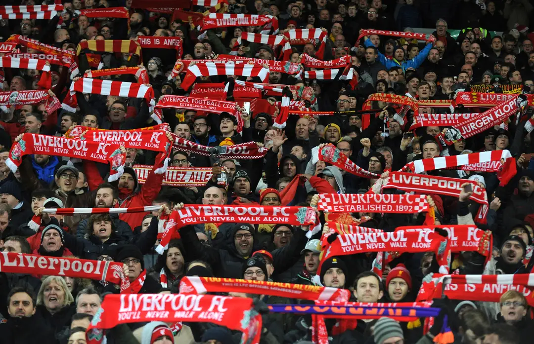 Fanúšikovia Liverpoolu pred duelom proti Manchesteru United.