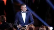 Francúzsky futbalový útočníka a hráč PSG Kylian Mbappé s Cenou Raymonda Kopu.