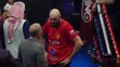Tyson Fury počas rozhovoru po prehre v odvete s Oleksandrom Usykom.