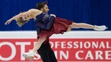 Majstri Európy v tanečných pároch Gabriella Papadakisová a Guillaume Cizeron počas voľnej jazdy.
