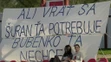 Transparent fanúšikov Púchova smerom k Alimu Lembakoalimu.
