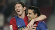 Xavier "Xavi" Fernandez oslavuje s Lionelom Messim gól (archívna snímka)