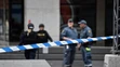 Policajná páska ohradila miesto v centre Štokholmu, kde auto vrazilo do niekoľkých ľudí.