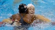 Američanka Simone Manuelová a Kanaďanka Penny Oleksiaková