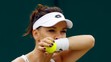 Agnieszka Radwaňská v osemfinále Wimbledonu proti Dominike Cibulkovej.