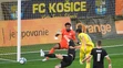 Na snímke druhý sprava Kristi Qose (Košice) strieľa na bránu Trenčína.