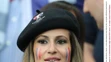 Aj ženy majú rady futbal. Na tieto fanúšičky sa veru dobre pozerá
