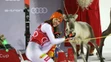 Alpská lyžiarka Petra Vlhová pózuje so sobom po triumfe v slalome Svetového pohára v Levi.