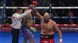 Tyson Fury reaguje po dueli s Oleksandrom Usykom.