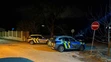 Polícia ohradila miesto činu páskami.