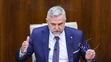 Podpredseda NRSR Tibor Gašpar (Smer-SD) počas pokusu otvoriť schôdzu k odolávaniu vlády Roberta Fica (Smer-SD).
