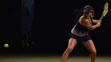 Švajčiarka Belinda Bencicová v zápase na tenisovej exhibície Tennis Champions v Bratislave.