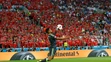 V krásnej momentke Walesan Neil Taylor v semifinále ME proti Portugalsku.