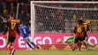 Taliansky reprezentant Antonio Candreva dáva gól v prípravnom zápase s Belgickom pred ME 2016.