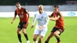 Zľava Štefan Gerec (Ružomberok), Jaba Kankava (Bratislava) a Martin Chrien (Ružomberok) v dohrávke 5. kola Niké ligy.