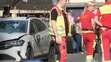 V Lipsku vrazilo do davu auto, hlásia obete.