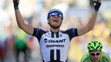 Nemecký cyklista Marcel Kittel víťazí pred  Petrom Saganom na TdF 5. júla 2014.