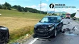 BMW v protismere narazilo do kamióna (3)