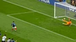 Francúzsky reprezentant Antoine Griezmann dáva Argentíne gól v osemfinále MS.