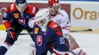 Zľava Tomáš Hrnka (Slovensko), brankár Branislav Konrád (Slovensko) a Frederik Storm (Dánsko).