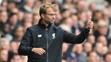 Tréner Liverpoolu Jürgen Klopp so spokojným gestom počas hry.