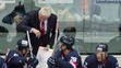 Striedačka HC Slovan počas zápasu s Neftechimik Nižnekamsk.