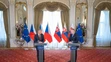 Na snímke slovenský premiér Robert Fico (vpravo) a český premiér Andrej Babiš (vľavo) počas spoločnej tlačovej konferencie v Bratislave. (3)