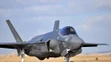 Izraelská stíhačka F-35I Adir na pristávacej dráhe