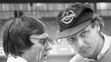 Na archívne snímke z 25. júla 1998 Niki Lauda a Michael Schumacher.