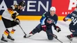 Dominik Kahun (Nemecko) a Jack Drury (USA).