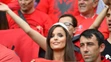 Aj ženy majú rady futbal. Na tieto fanúšičky sa veru dobre pozerá