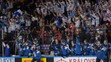Fínski hokejisti sa tešia z gólu v sieti Nórska v zápase MS 2017.