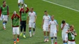 Sklamaní českí reprezentanti po prehre 0:1 so Španielskom na ME vo Francúzsku.