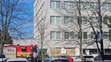 V Komárne sa zrútila časť strechy budovy klientskeho centra