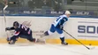 Vľavo Pavol Skalický (Slovan) a vpravo Jevgenij Lisovec (Minsk)